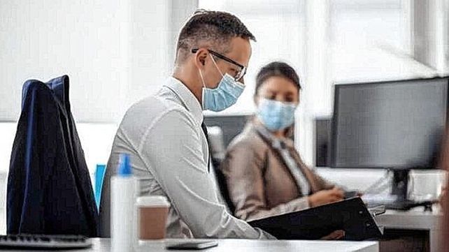 Cuatro días de trabajo y tres de descanso, la semana laboral que ensayan numerosos países