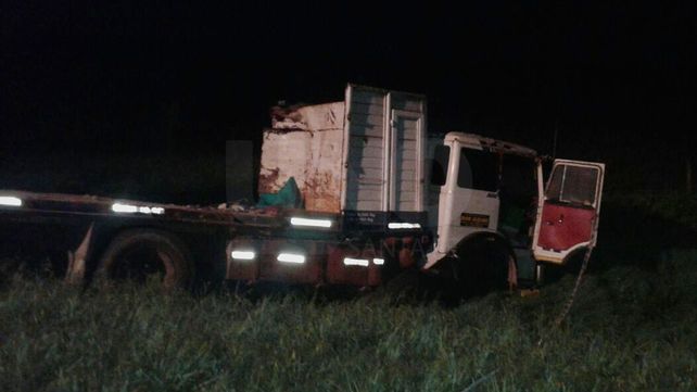 Un camionero falleció luego de chocar de frente con otro camión