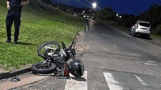 Paraná: dos personas lesionadas tras el choque de una moto y un auto