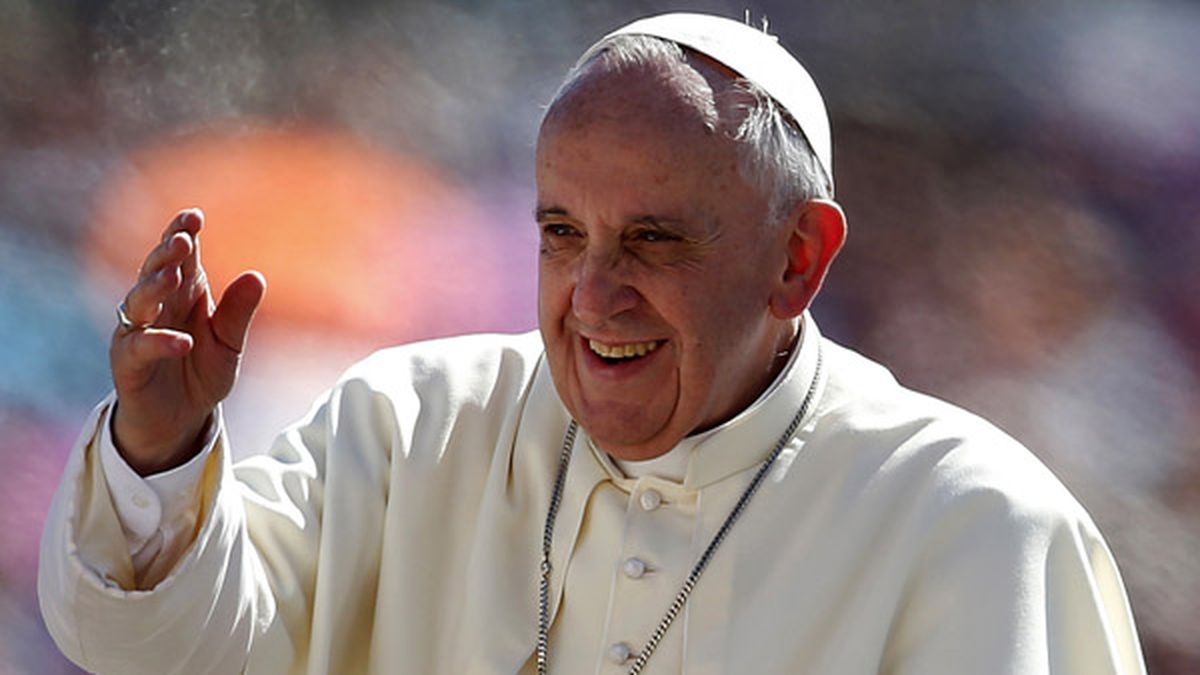 El Papa Francisco convoca desde Twitter a un ayuno y a rezar por la paz
