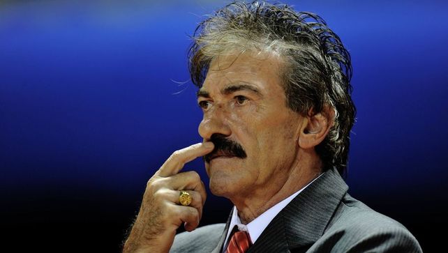 La Justicia de México pide detener al ex técnico de Boca Ricardo La Volpe por acoso sexual