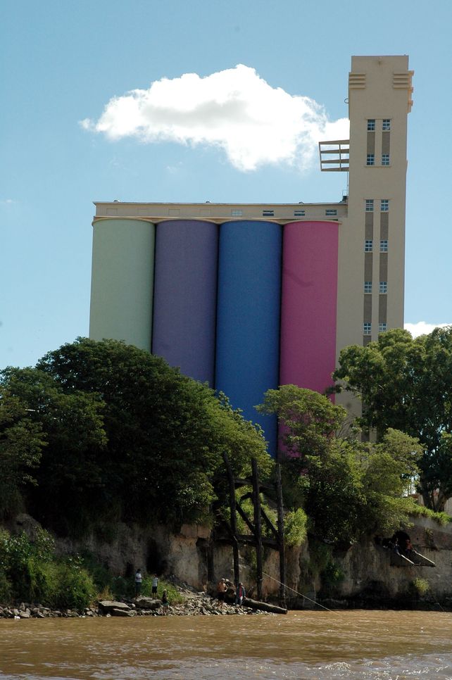A pintar los silos: el Museo Macro empieza a cambiar de fachada