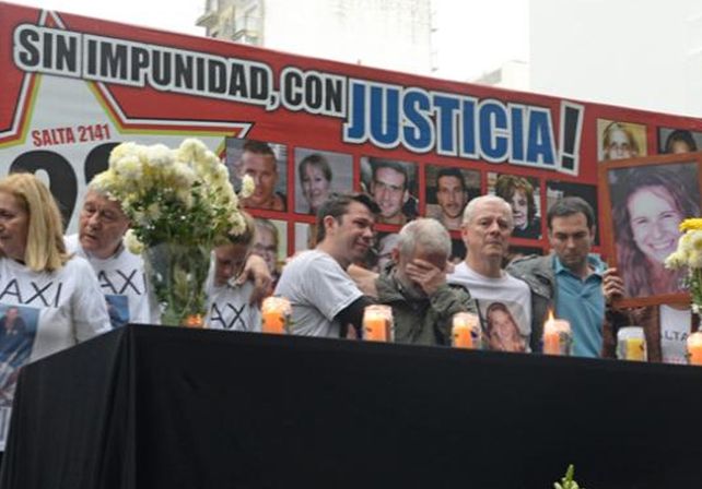 En un emotivo acto, Rosario recordó a las víctimas de la tragedia de Salta 2141