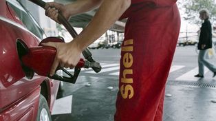 Los estacioneros aseguran que el congelamiento de precios provoca desabastecimiento en las estaciones.