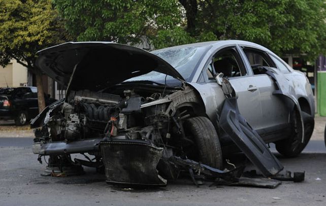 El auto. El Citroën C4 en el que huyeron los dos orientales. Uno recibió un tiro en la cabeza. Su acompañante tiene fractura de fémur y quedó detenido.