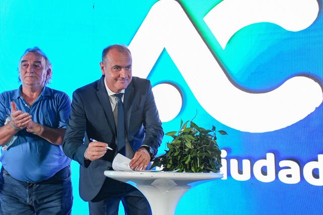 Alvear es ciudad y consolida su historia con la asunción del intendente y concejales