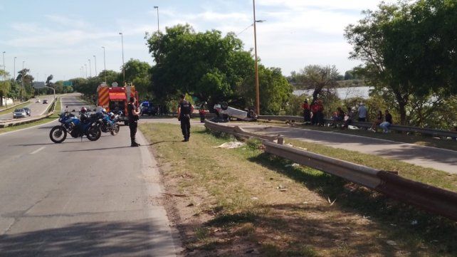 Vuelco fatal sobre Avenida Circunvalación a la altura del club El Quillá