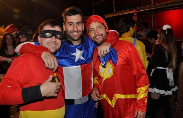 Los superhéroes tienen su lugar entre los disfraces.
