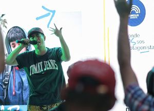 Los jóvenes y el freestyle fueron protagonistas en la explanada del Concejo Municipal