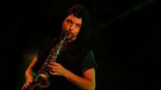 Martín Testoni Almirón, alias Brass, es un saxofonista y multi-instrumentista santafesino&nbsp;