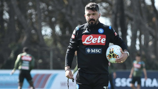 El Napoli pide volver a los entrenamientos