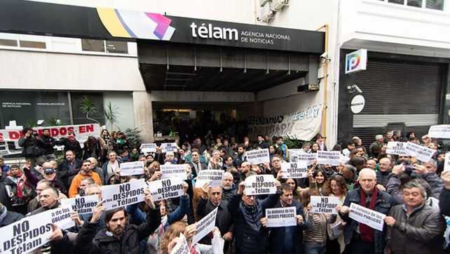 Télam acata los fallos y retoma a 23 empleados