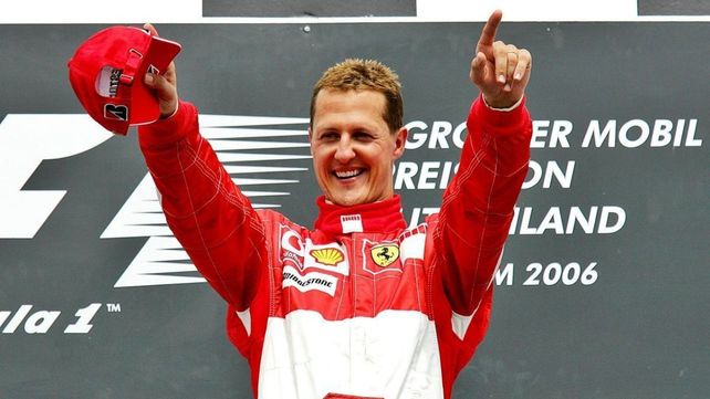 Michael Schumacher en su éppca de plena goria. En la actualidad se desconoce su estado de salud tras el accidente que sufrió hace una dácada.