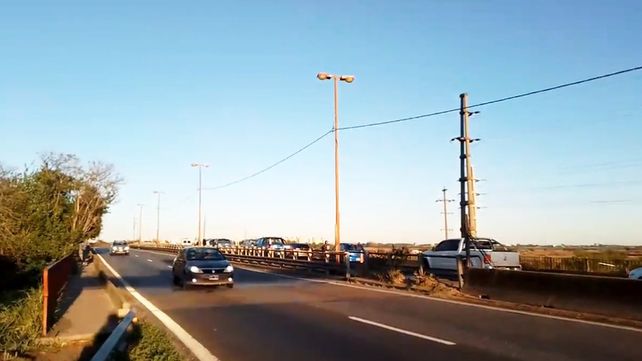 Por un choque sobre uno de los aliviadores se formaron largas colas en la ruta nacional 168 (RN168) mano Santa Fe - Paraná&nbsp;