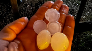 Alerta por tormentas y fuertes vientos en todo el país: ya cayó granizo en el Amba