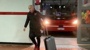 Sebastián Méndez arribó al Monumental con el plantel leproso.