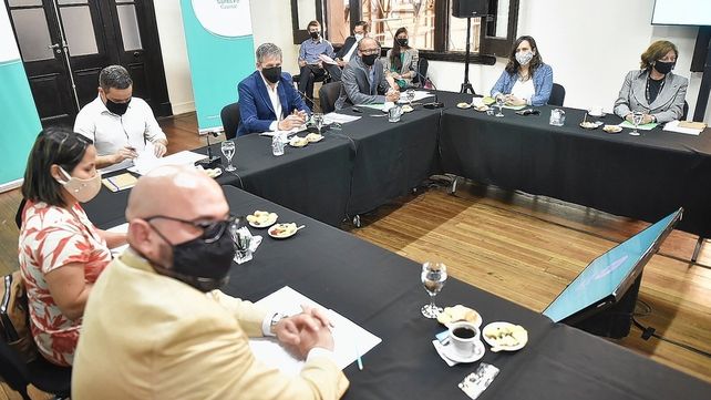 El intendente presentó a los concejales el presupuesto municipal 2021.