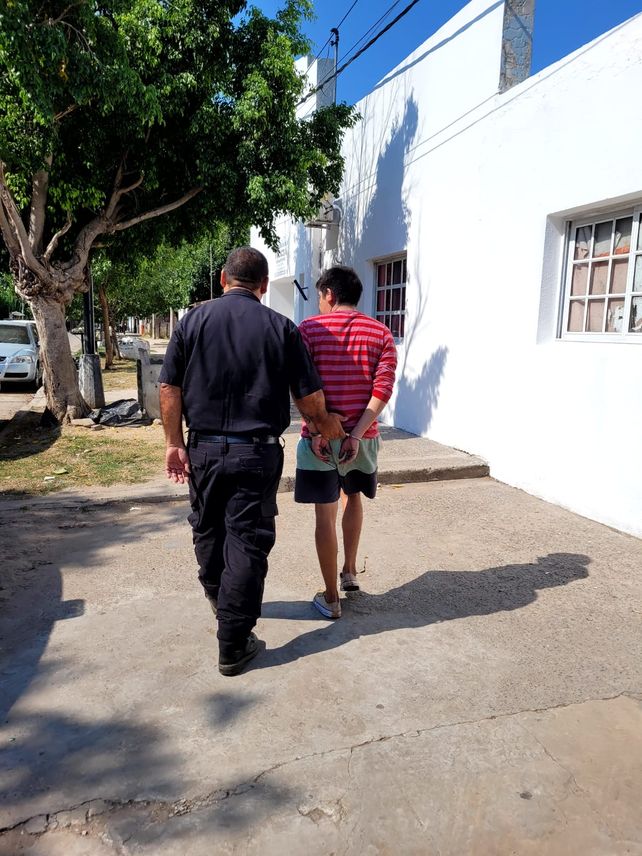 Barrio Sur: detuvieron a dos hermanos tras un robo y comprobaron que, además, habían usurpado una vivienda