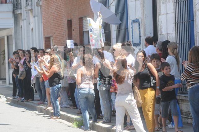 Caso María Julia: nueva protesta por la custodia de la pequeña de 2 años
