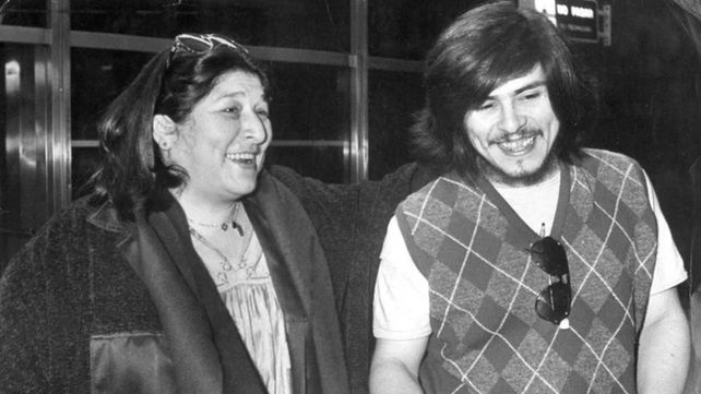 Mercedes Sosa, la voz de Latinoamérica, cumpliría hoy 86 años