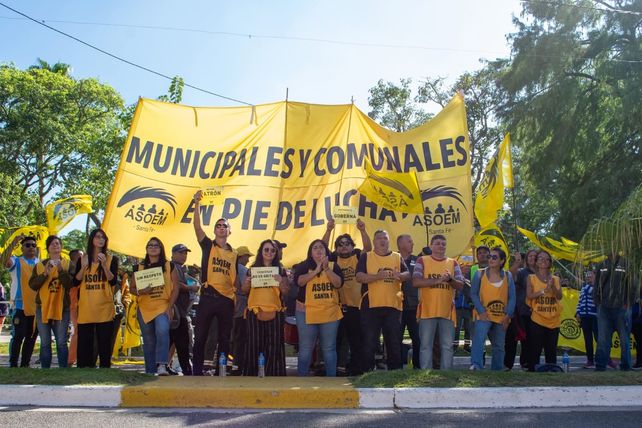 Sauce Viejo: la Justicia exigió el fin de los bloqueos municipales pero Asoem mantiene el paro
