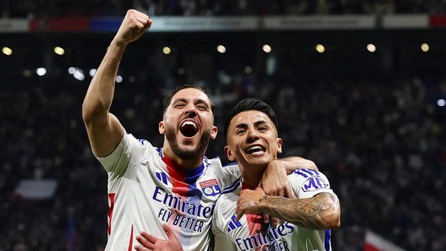 Almada marcó en el empate dramático entre Lyon y Manchester United en la Europa League