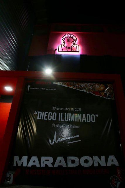 La obra está en la pared noreste del Coloso Marcelo Bielsa.