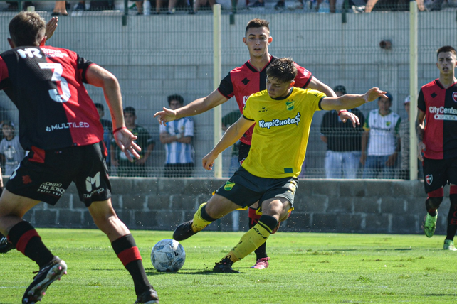 La lepra sufrió dos goles en los primeros diez minutos y no lo pudo remontar