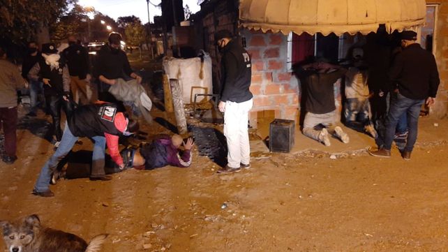 Operativo anoche en el asentamiento cercano a donde ocurrió la agresión al Trinche.