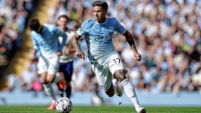 Enzo Fernández debutó en el Manchester City y fue ovacionado en el Etihad.