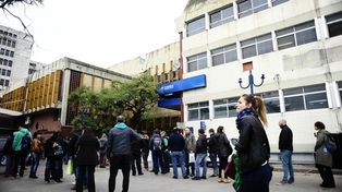 El puerta a puerta cumplió un año y no afectó en nada a la industria