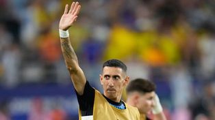 Adiós. Di María se despidió de la selección argentina y ahora parece que también de la posibilidad de volver a Central.