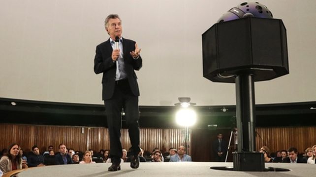 Macri pidió ayer a los docentes tirar todos juntos del carro.