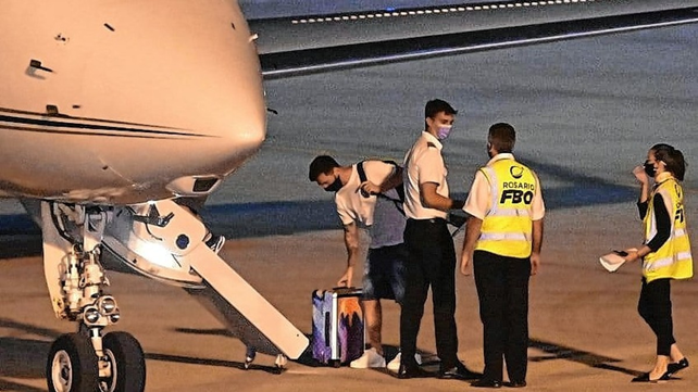 Messi viaja con rumbo a Francia y por la tarde llegará a París