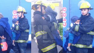 El heroico trabajo realizado por los bomberos durante un siniestro vial