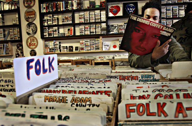 Con la música a otra parte: disquerías de grandes capitales atesoran joyas únicas