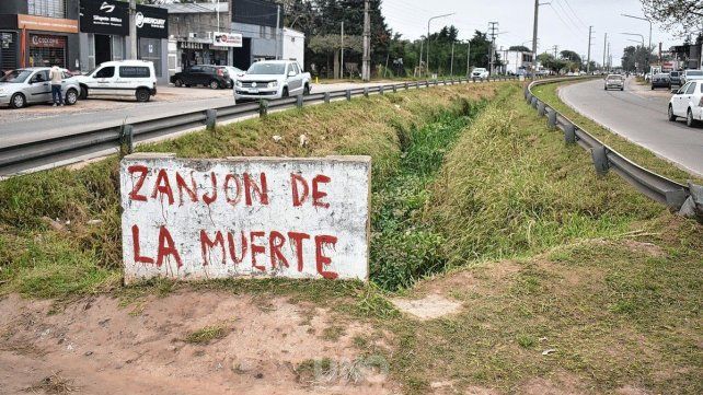 Caos de tránsito y peligro en el norte de Aristóbulo del Valle: vecinos aseguran que pasan 9.000 autos por día y exigen obras viales
