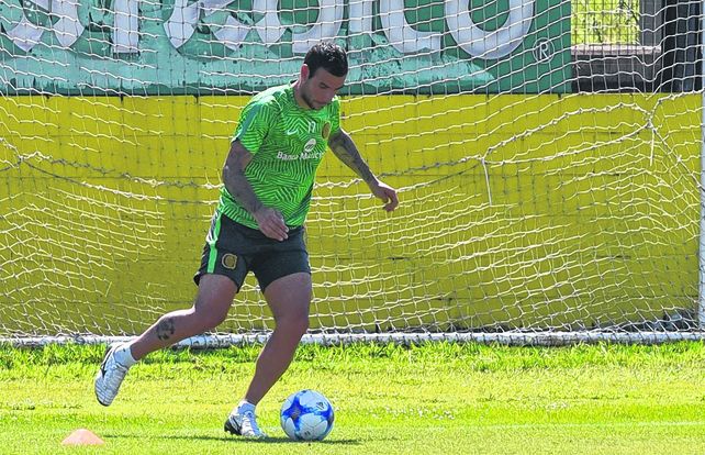 En duda. Herrera tenía todo para ser titular junto a Zampedri. Ahora tendrá que esperar para ver si le calma el dolor.