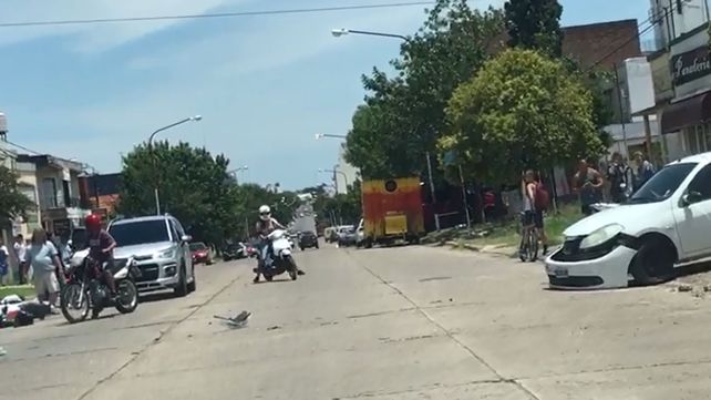 El auto blanco salió del Club Atlético Patronato.&nbsp;