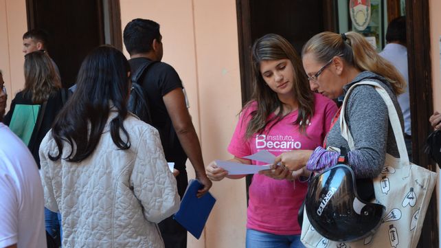 Amplían el plazo para presentar solicitudes de becas provinciales