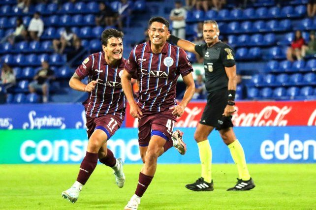Godoy Cruz ganó de visitante a Vélez.