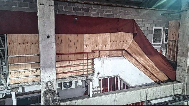 La llamativa trinchera que se armó en el palco de Unión La llamativa trinchera que se armó en el palco de Unión
