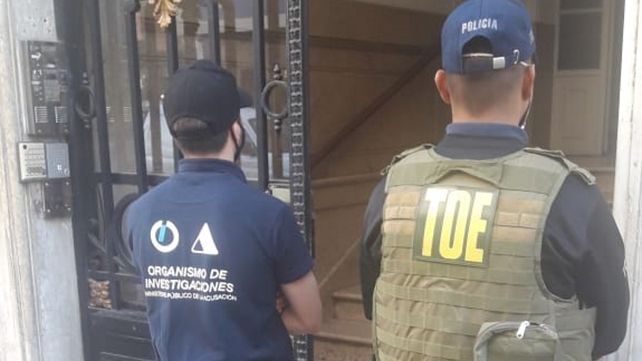 Las oficinas allanadas est&aacute;n en el 2&ordm; piso de un edificio de Corrientes 832