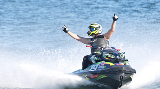 El piloto rosarino Morelli festeja un triunfo.
