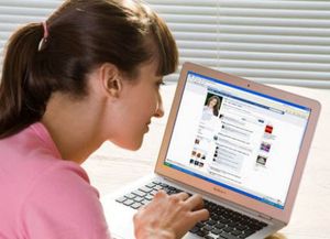Una chica apuñaló 65 veces a su amiga por subir a Facebook fotos de ambas desnudas