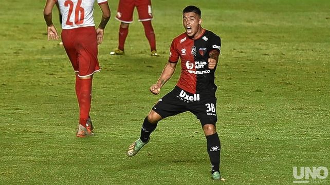 Brian Fernández anotó su primer gol oficial con la camiseta de Colón.&nbsp;