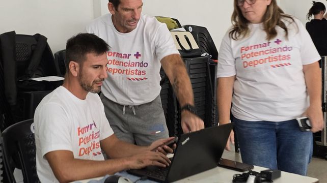 Es una herramienta del programa Formar + Potenciando Deportistas y busca contribuir al desarrollo del deportista