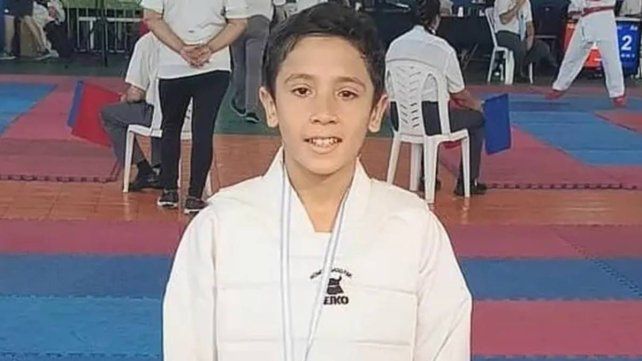 Paraná: mejora el niño electrocutado cuando intentaba recuperar una pelota