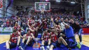 San Lorenzo se hizo gigante ante Instituto y celebró el tetracampeonato