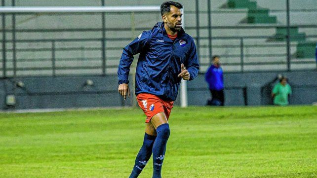 Colón aceleraría otra vez por el defensor Carlos Rolón